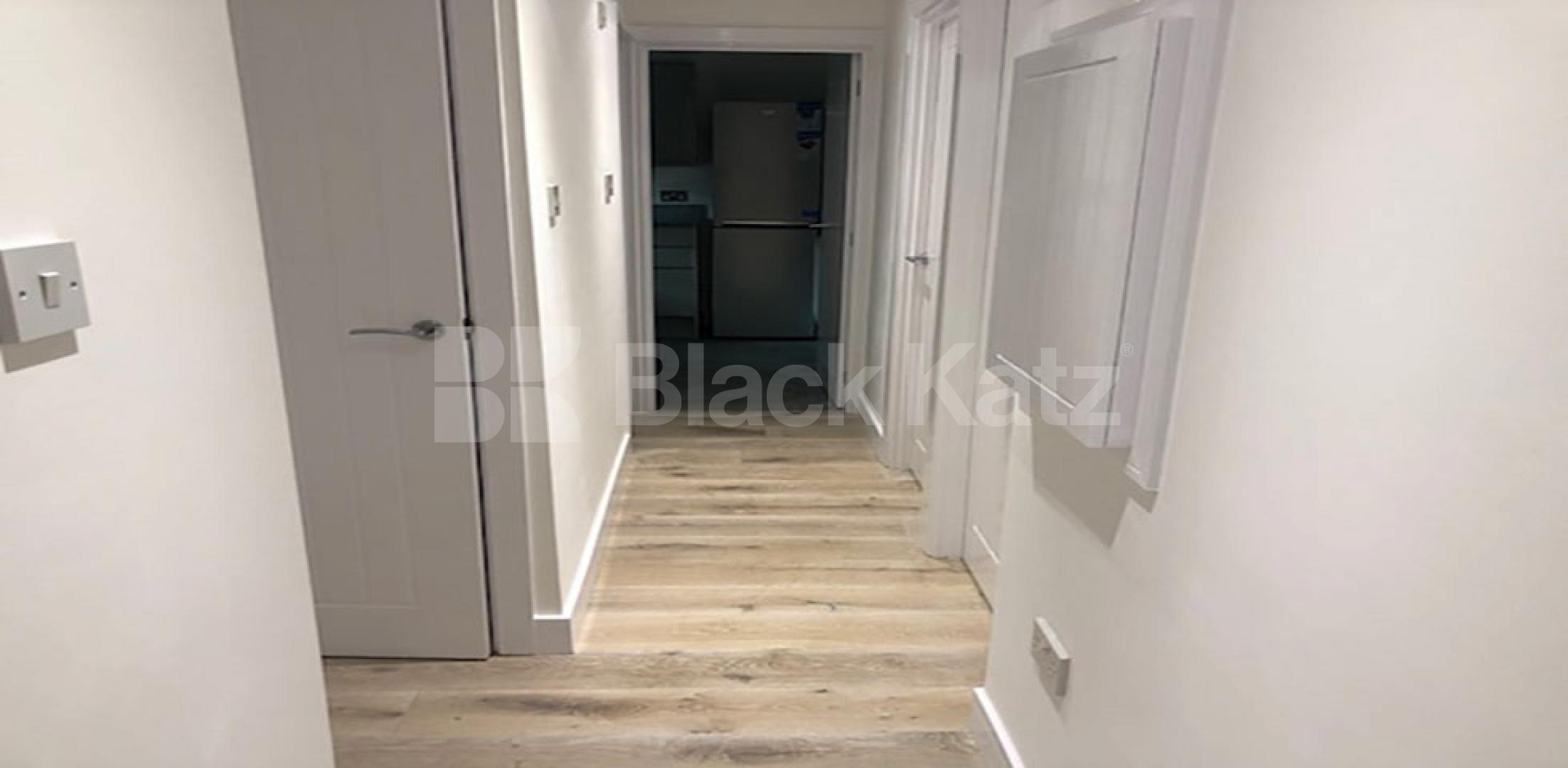 			NEW INSTRUCTION , 3 Bedroom, 1 bath, 1 reception Apartment			 Thomas Road , Limehouse/Mile End